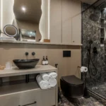 Lodge Premium bathroom