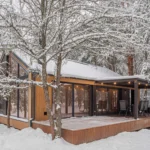 Family Comfort outside winter