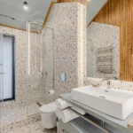 Душова кабіна в лоджії